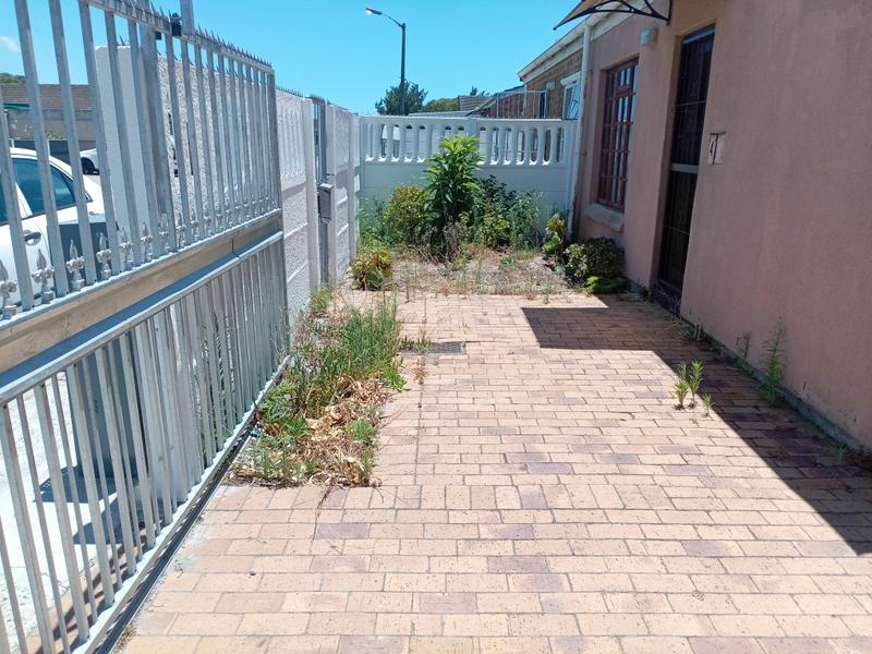 3 Bedroom Property for Sale in Westridge Western Cape